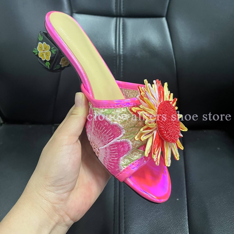 Iridescent Embroidery Upper Su - Embroidery Design 评论和价格