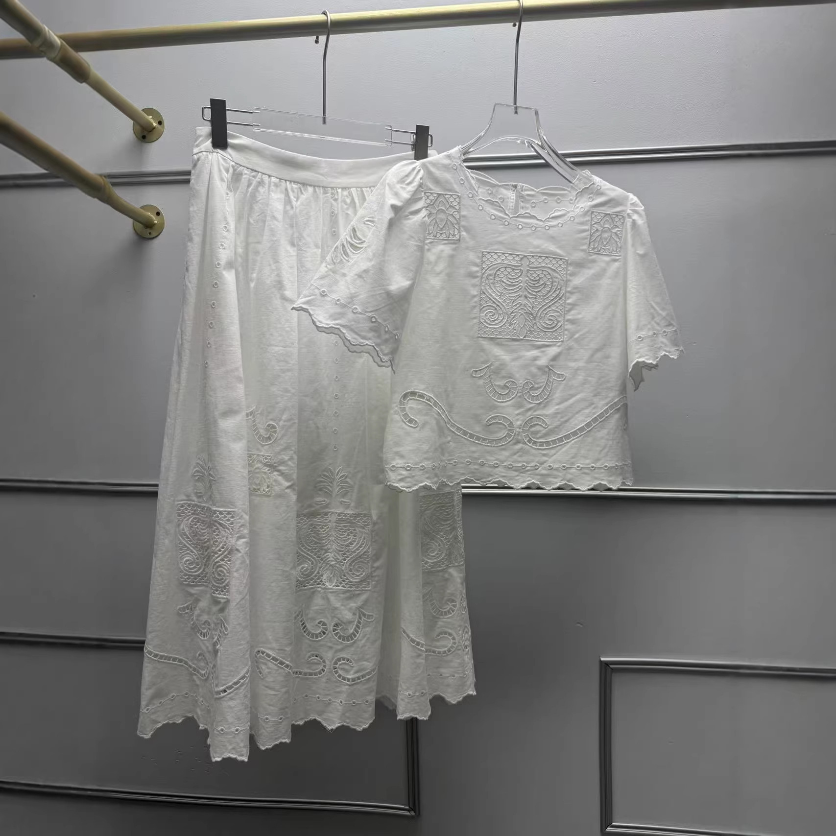 Slimming Effect Hollow out Emb - Embroidery Effect 评论和价格