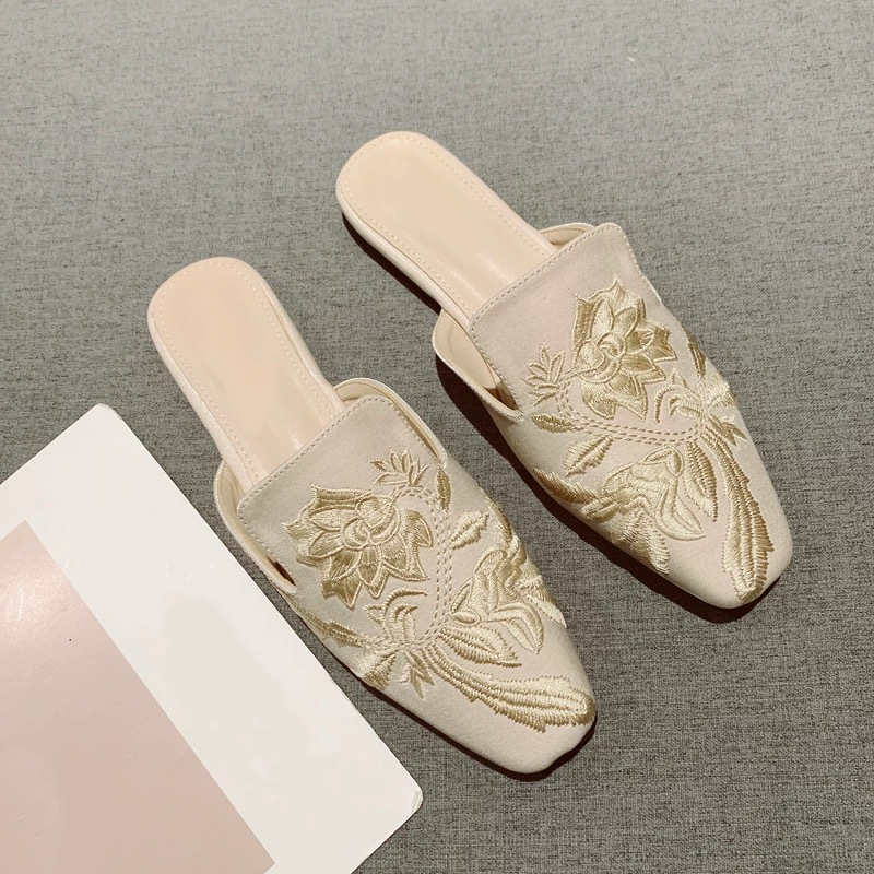 2026 New Womens Shoe Retro Emb - Embroidery Design 评论和价格