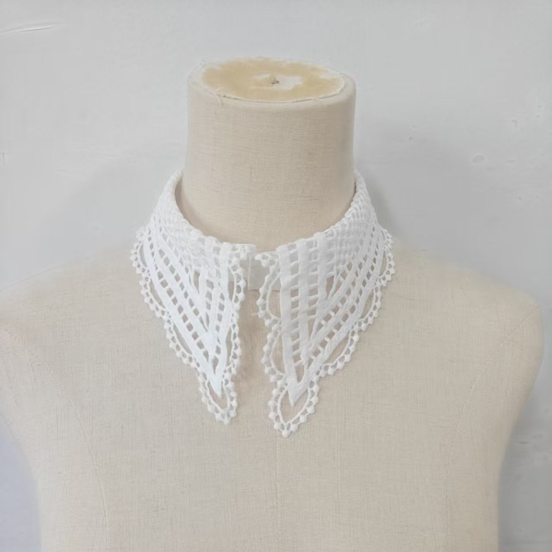 Lady White Ruffled False Colla - Embroidery A 评论和价格